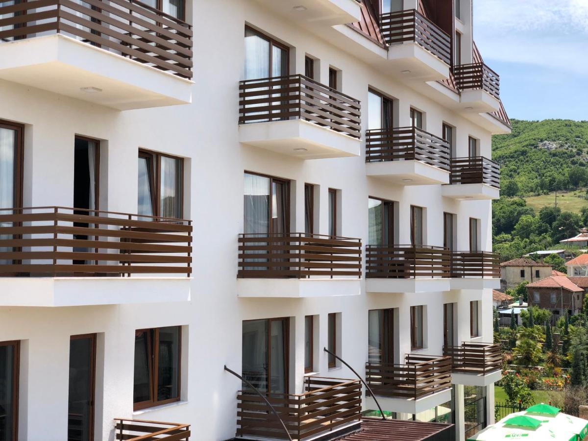 Grand Hotel Pogradec Tushemisht Exterior foto